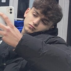 Виктор, 19, Дигора