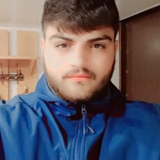 Валерий, 21, Покровск