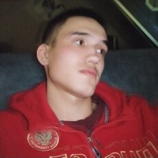 Лёва, 21, Нестеров