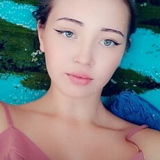 Вика, 25, Омск