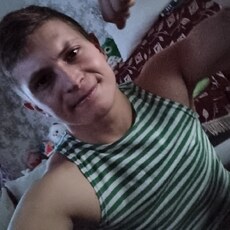 Коля, 26, Мантурово
