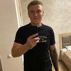 Адриан, 31, Геленджик