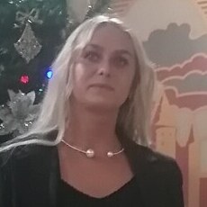 Ника, 37, Белый