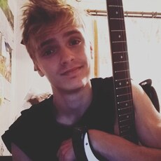 Миша, 20, Макеевка