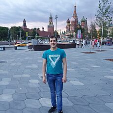 Радомир, 28, Пикалёво