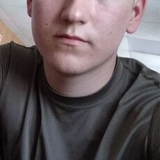 Ян, 25, Белоярский