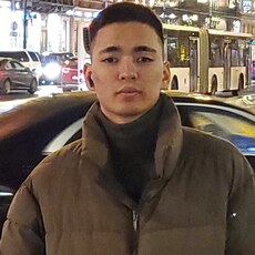 Гена, 21, Верхоянск