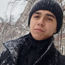 Валера, 21, Фокино (Брянская область)