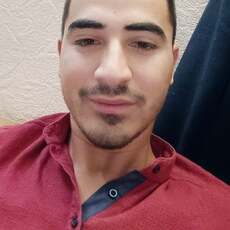 Арсений, 28, Томари