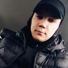 Юрий, 19, Осташков