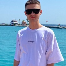 Владлен, 21, Зеленоградск