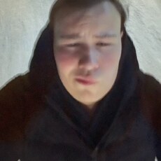 Лёня, 19, Новотроицк