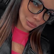 Флора, 23, Пикалёво