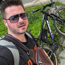 Демид, 36, Калининск