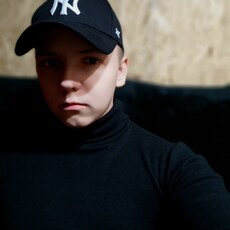 Александр, 23, Петровск-Забайкальский