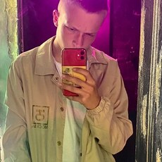 Владлен, 21, Меленки