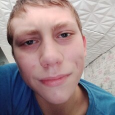 Давид, 20, Северск (ДНР)