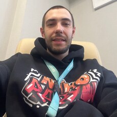 Толя, 30, Белово