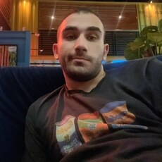 Адам, 25, Мурино