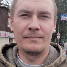 Альбик, 37, Ясный