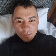 Гриша, 31, Холм