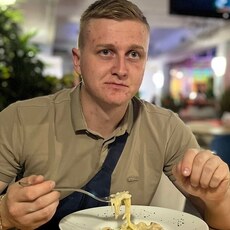 Паша, 29, Кизел