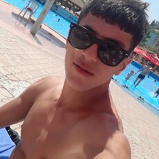 Донат, 26, Кызыл