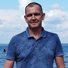 Олег, 46, Волчанск