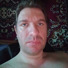 Валентин, 38, Петров Вал