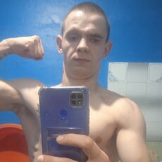 Макс, 25, Усть-Лабинск