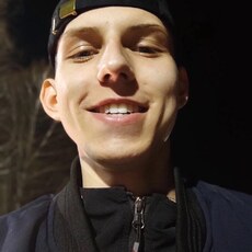 Антон, 20, Олёкминск
