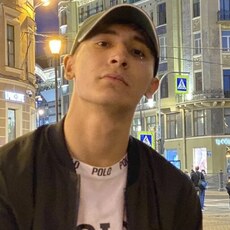 Арсений, 21, Ногинск