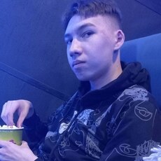 Вова, 20, Алейск