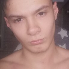 Валера, 22, Приволье