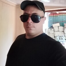 Михаил, 31, Елизово