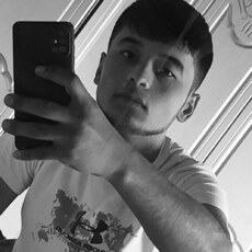 Трофим, 21, Артёмовск (Красноярский край)