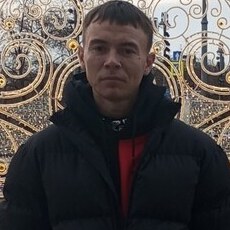 Евгений, 32, Уяр