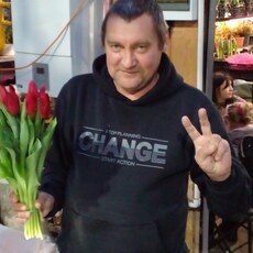 Вася, 46, Белоусово