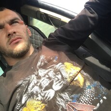 Яков, 28, Новоаннинский