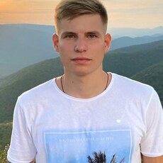 Александр, 25, Грязи