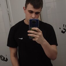 Захар, 25, Черногорск