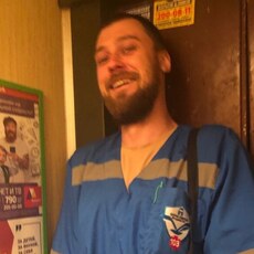 Олег, 33, Кировское