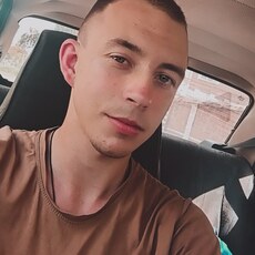 Константин, 26, Павловский Посад