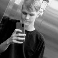 Артём, 22, Лянтор