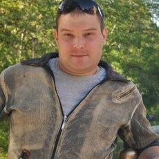 Антон, 36, Калининск