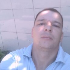 Александр, 38, Окуловка