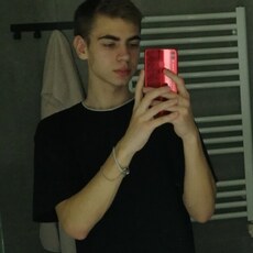 Адам, 20, Лаишево