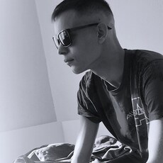Михаил, 19, Брянск