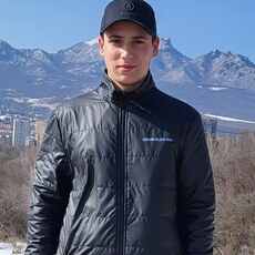 Лаврентий, 21, Счастье