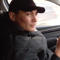 Лёша, 27, Пологи